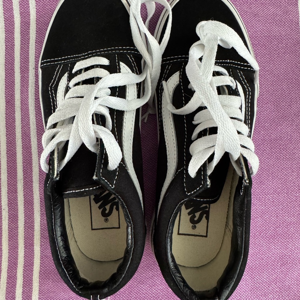 Vans Skate Old Skool skate shoes, sneakers - black - 5.5 women’s, kids size 4. - Picture 6 of 6